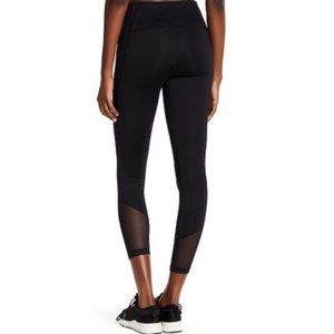 Zella Cropped "Hatha" Leggings